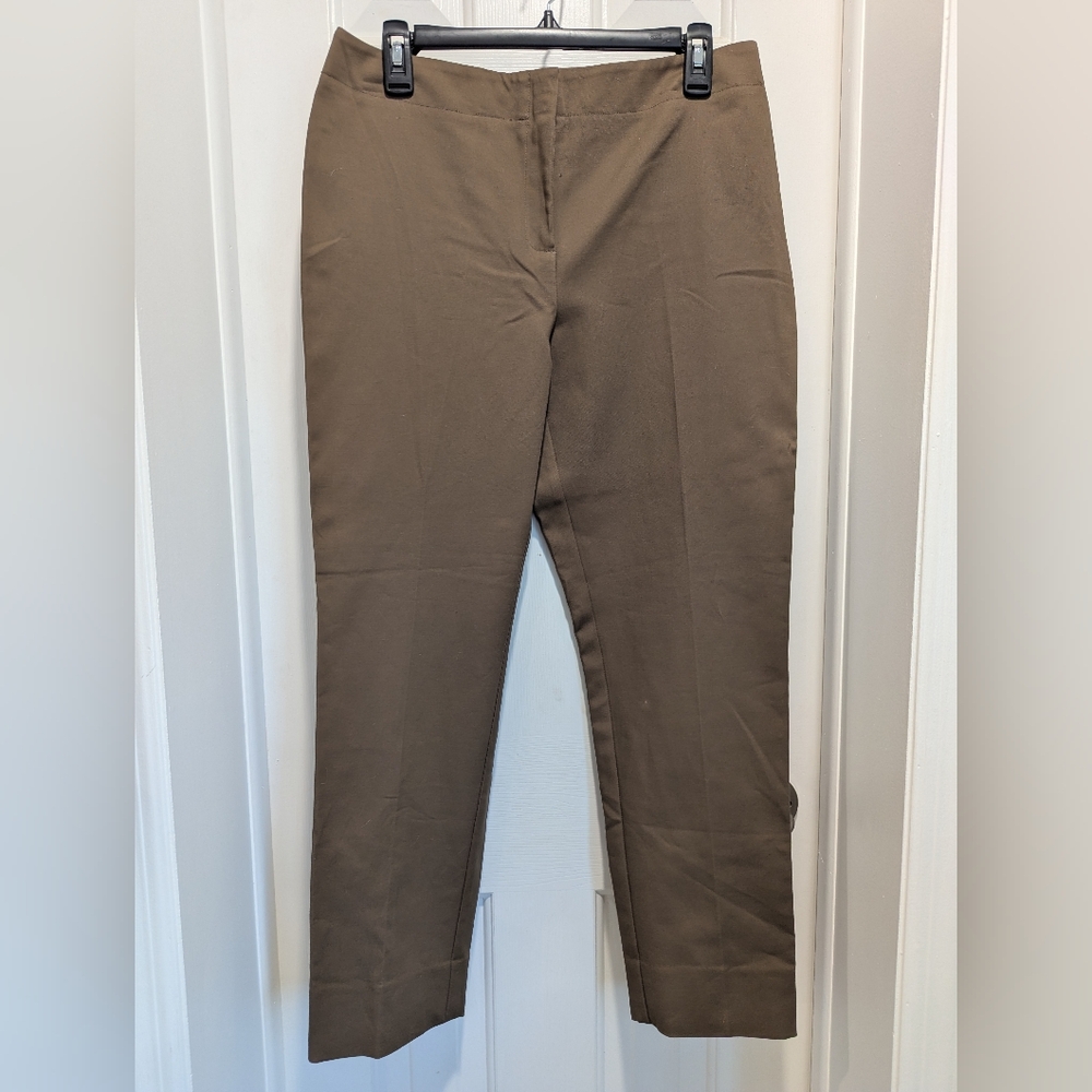 NWT Chico’s Ultimate Fit Ankle Pants Brown| Size 1